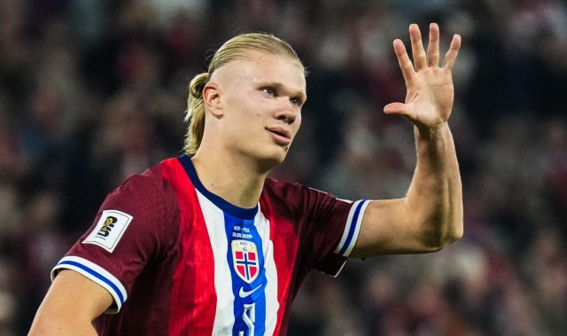 丢11球！摩尔多瓦门将：哈兰德向我道歉了，说为净胜球必须要继续