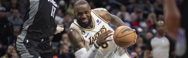 云开体育-湖人拼出五连胜现曙光！托布+小黑成詹皇好帮手