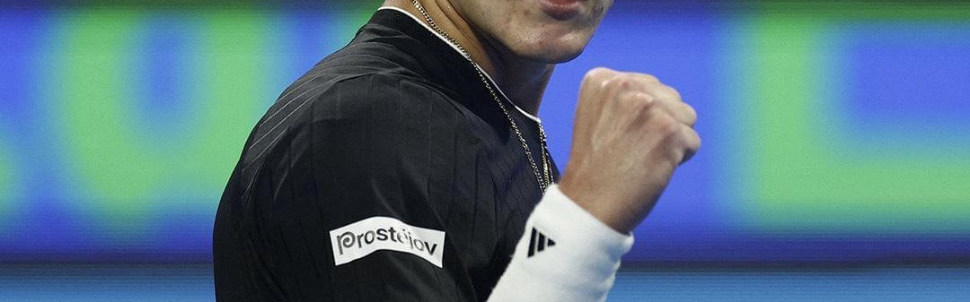 云开体育官网-多哈之夜：辛纳爆冷出局，阿尔卡拉斯鏖战晋级